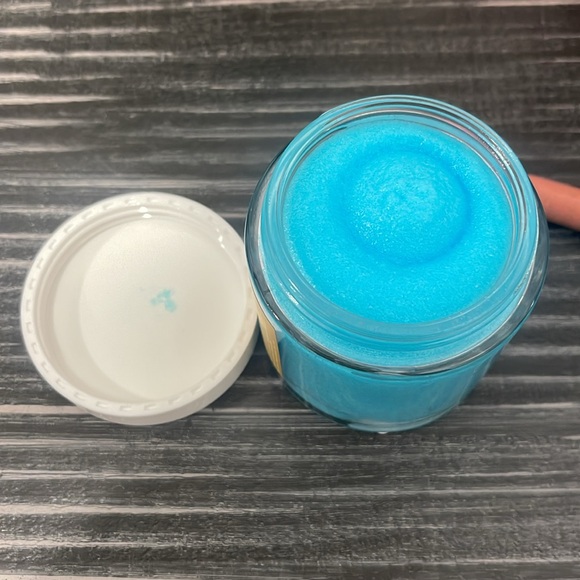 Truly Moon Rocks Scrub - Picture 3 of 4